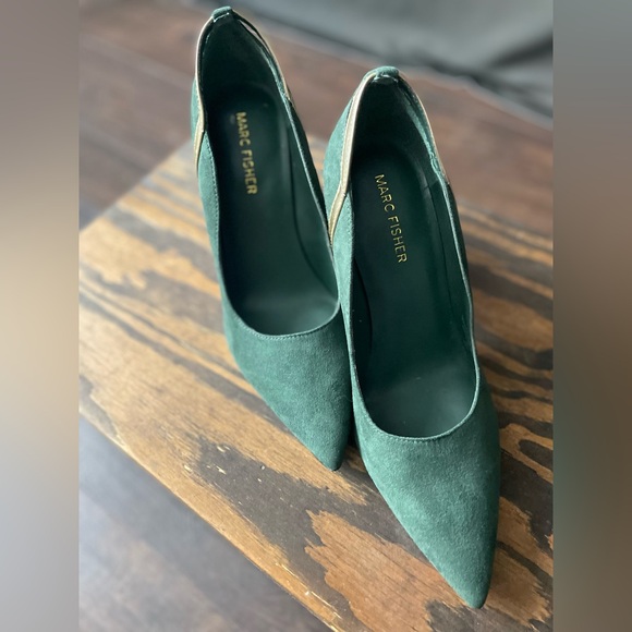 Marc Fisher Women’s Garlene Vegan Suede Pumps Heels Olive Green - Picture 4 of 4